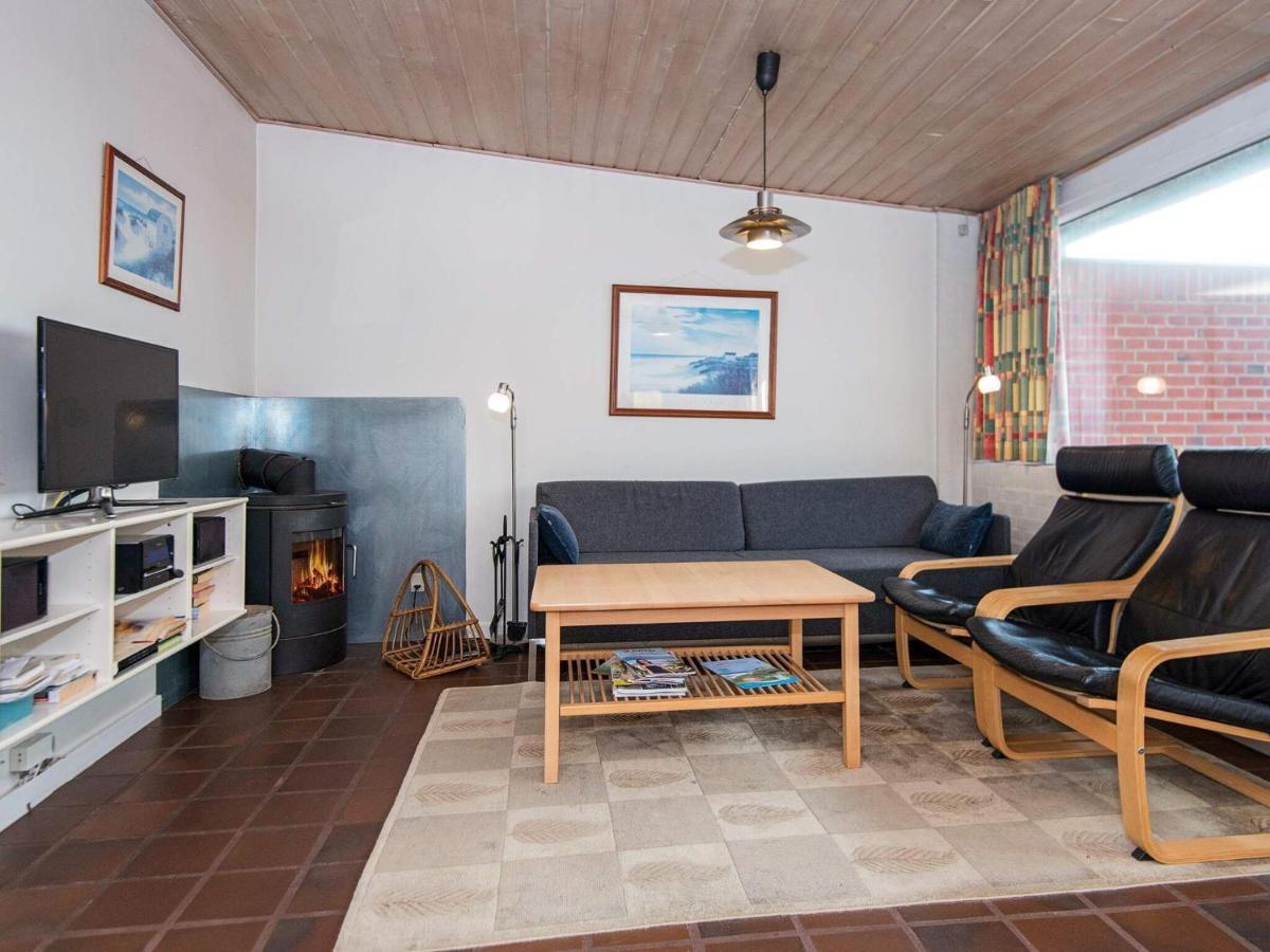 6 Person Holiday Home In Henne Henne Strand Exterior photo