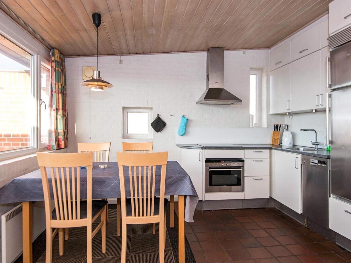 6 Person Holiday Home In Henne Henne Strand Exterior photo